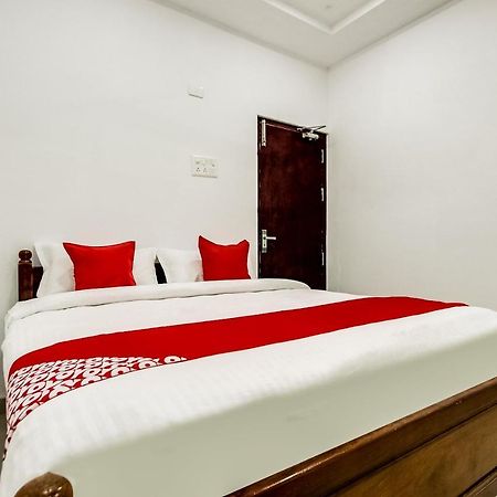 Oyo 70841 Hotel Anjali Residency Velur Luaran gambar