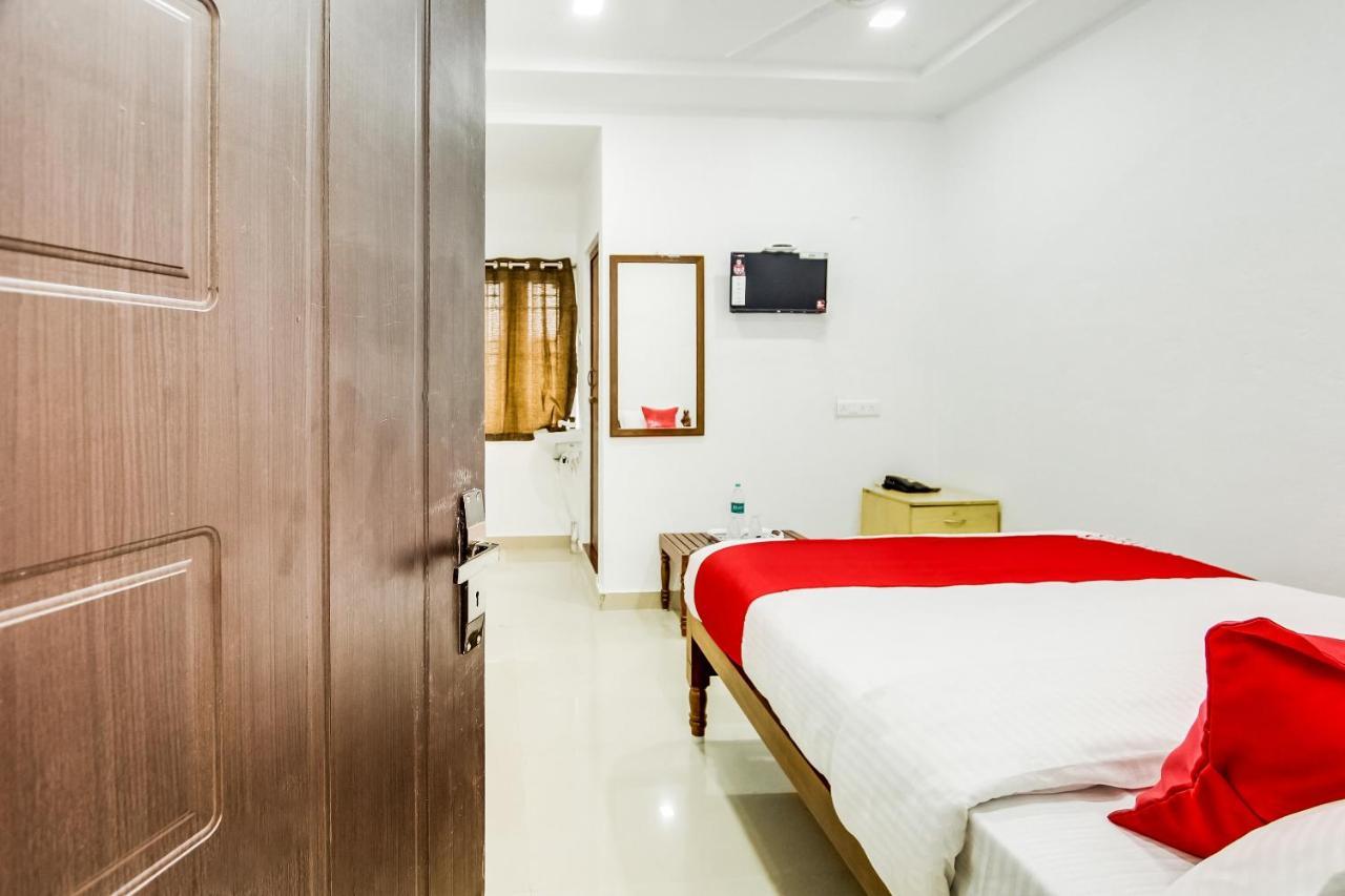 Oyo 70841 Hotel Anjali Residency Velur Luaran gambar