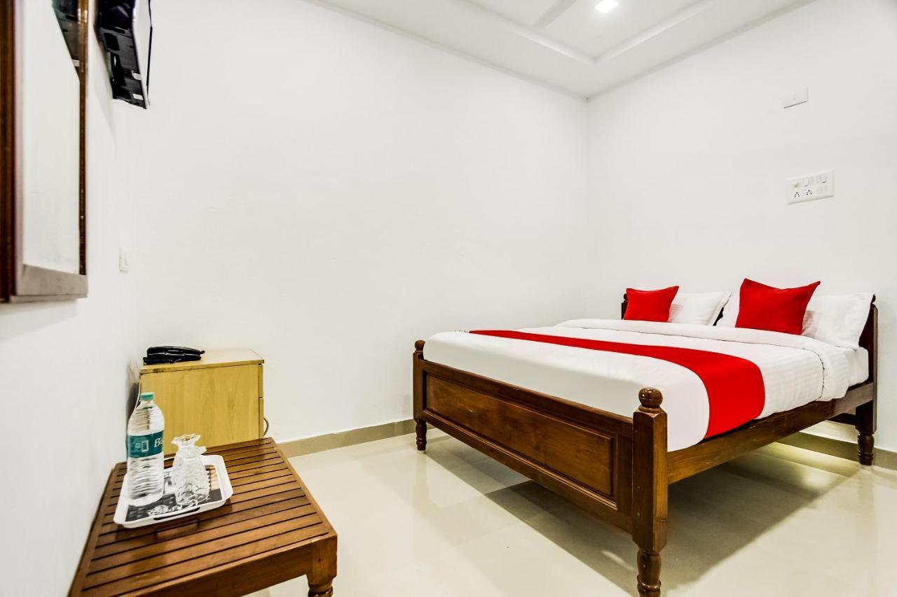 Oyo 70841 Hotel Anjali Residency Velur Luaran gambar