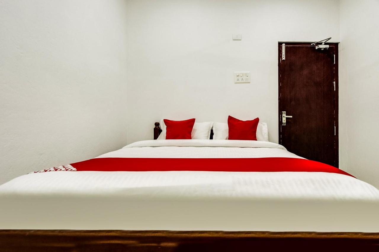 Oyo 70841 Hotel Anjali Residency Velur Luaran gambar