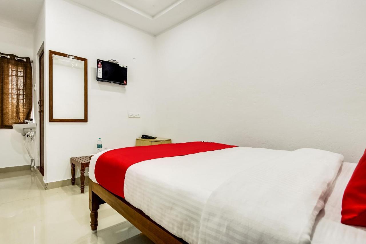 Oyo 70841 Hotel Anjali Residency Velur Luaran gambar