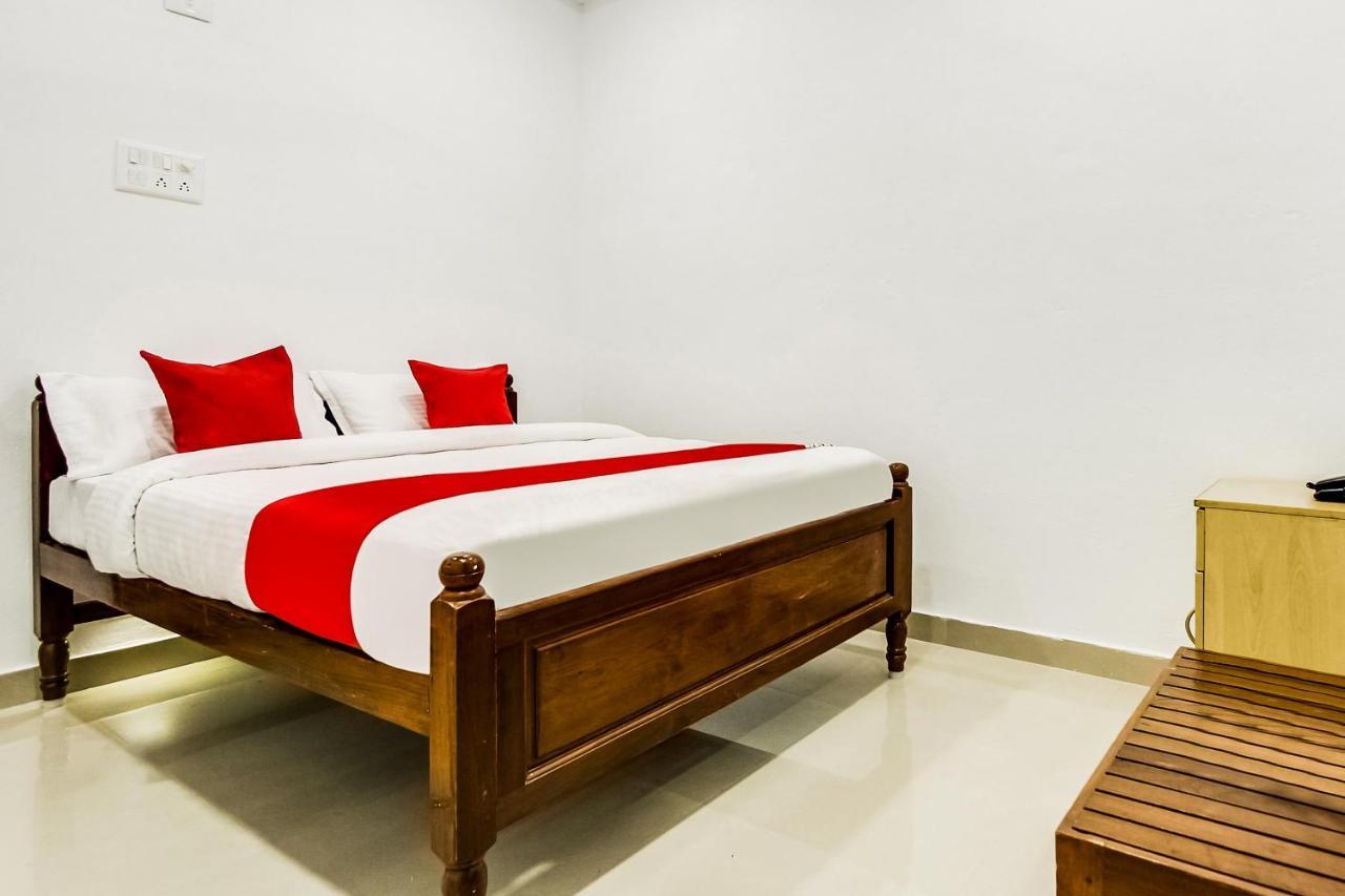 Oyo 70841 Hotel Anjali Residency Velur Luaran gambar