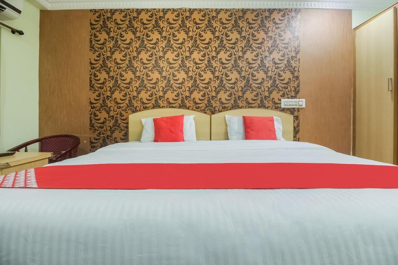 Oyo 70841 Hotel Anjali Residency Velur Luaran gambar