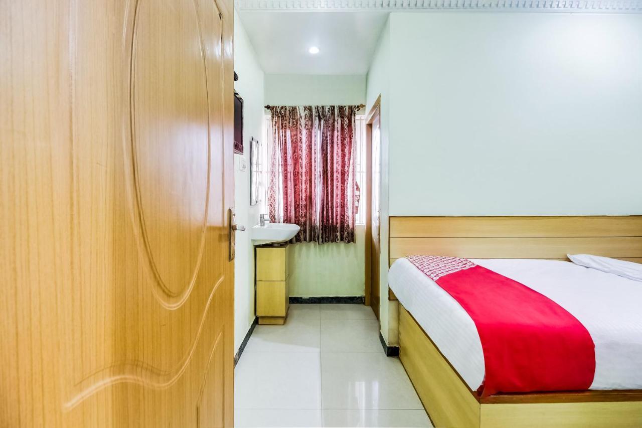 Oyo 70841 Hotel Anjali Residency Velur Luaran gambar